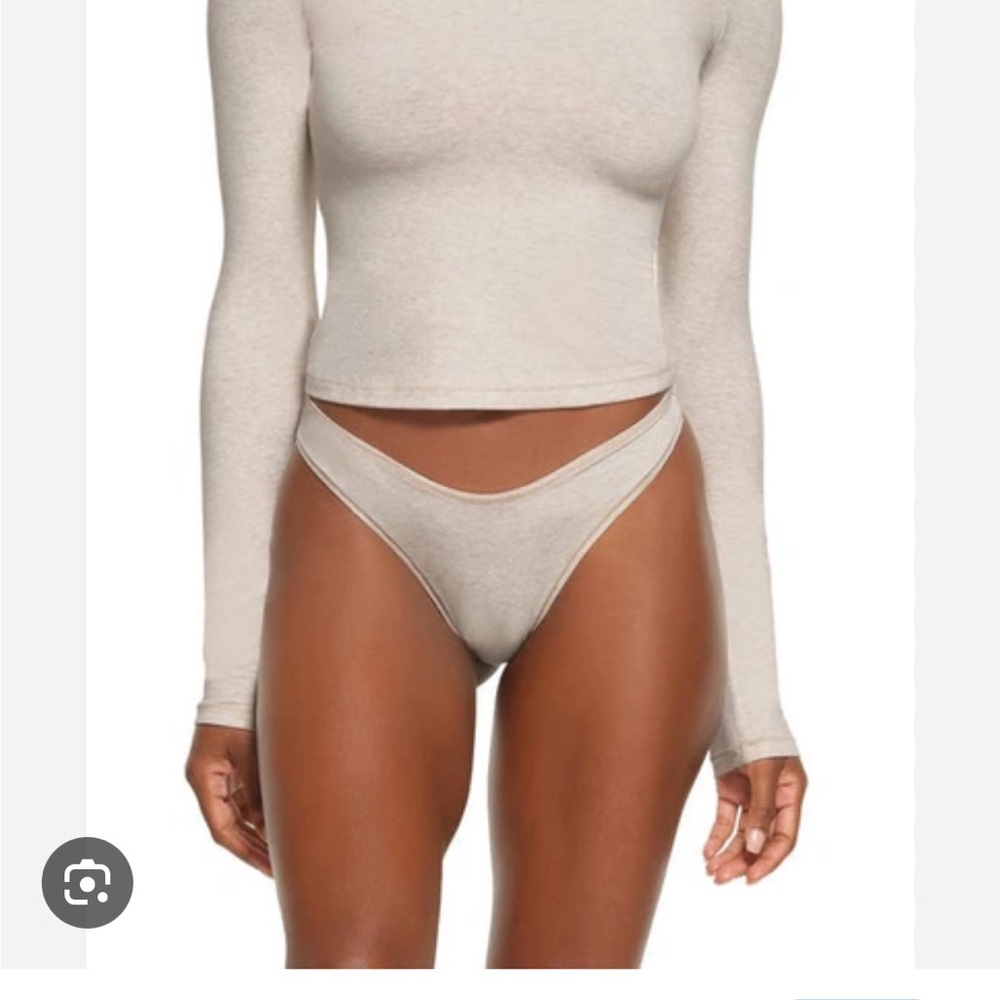 Skims oatmeal heather beige long sleeve. ribbed